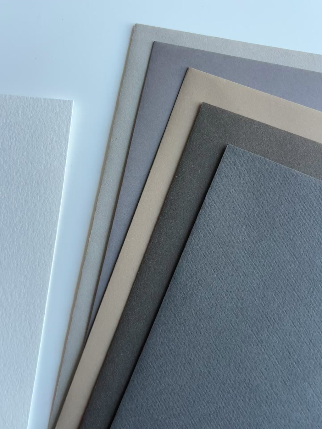 Invitación y sobre MINIMAL Pack 25 (2'75€ u.)